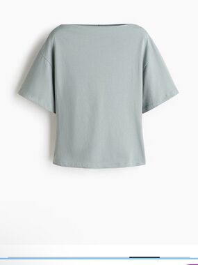 Relaxed Boxy Short-Sleeve Top in Dusty Sage